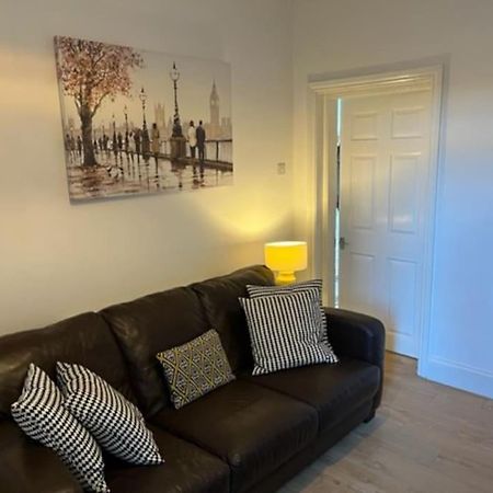 Oakstays Forest Hall 외부 사진