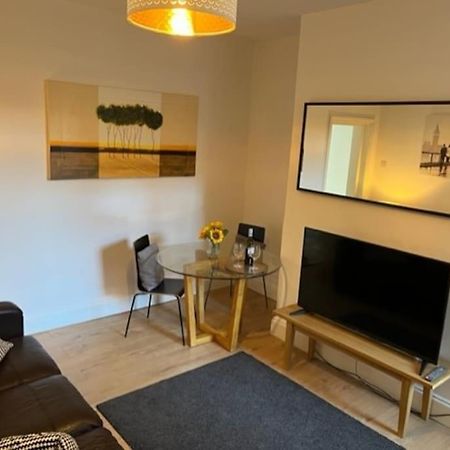 Oakstays Forest Hall 외부 사진